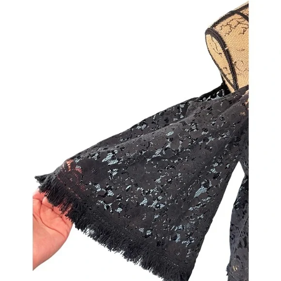 Bailey 44 Top Off Shoulder Black Lace Bell Sleeve Blouse Size Small - Picture 5 of 9
